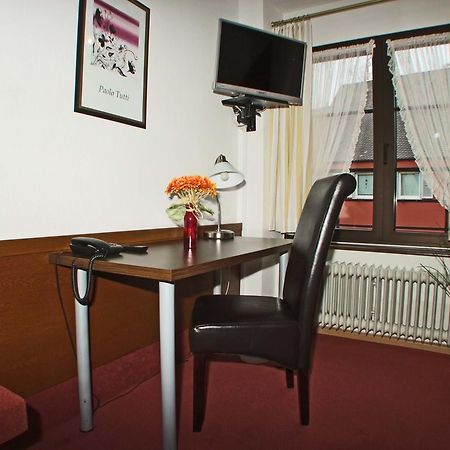 Hotel Beller เคนซิงเงน ภายนอก รูปภาพ