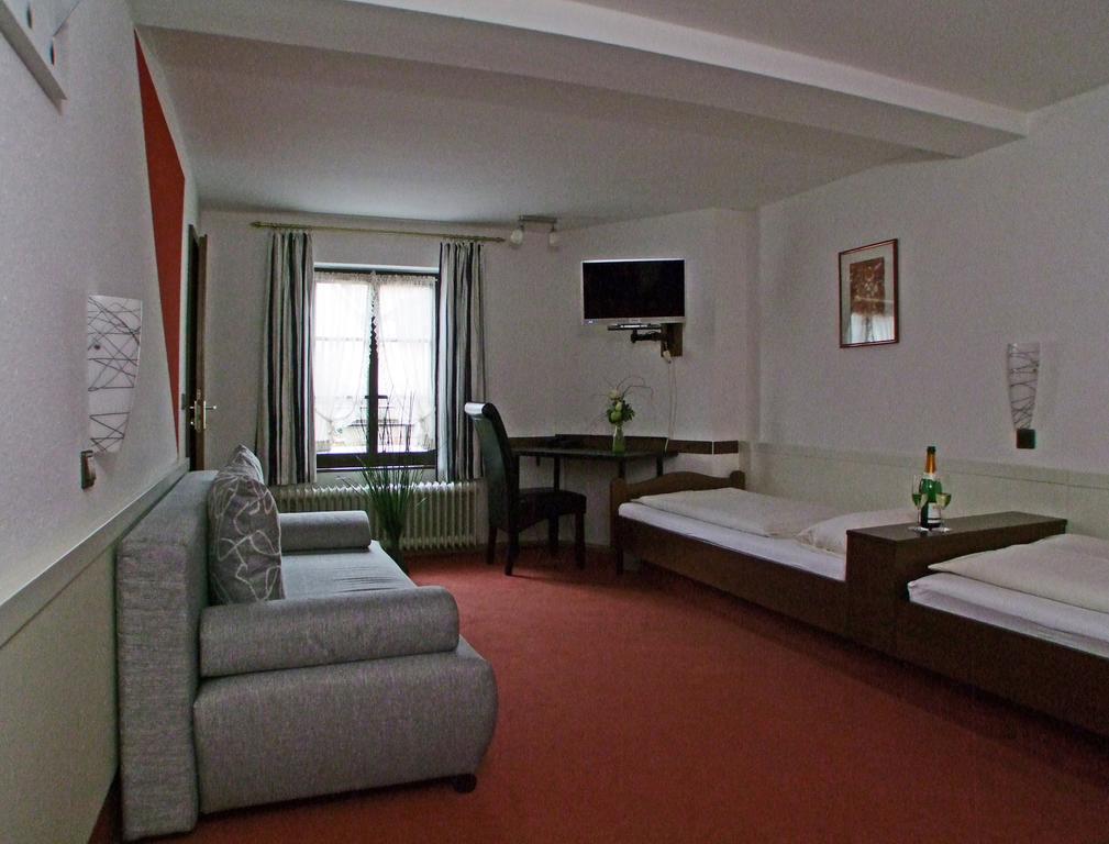Hotel Beller เคนซิงเงน ภายนอก รูปภาพ