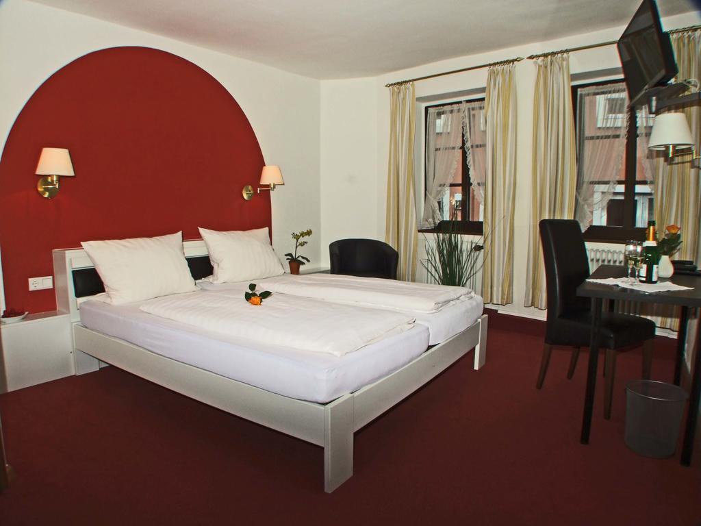 Hotel Beller เคนซิงเงน ภายนอก รูปภาพ