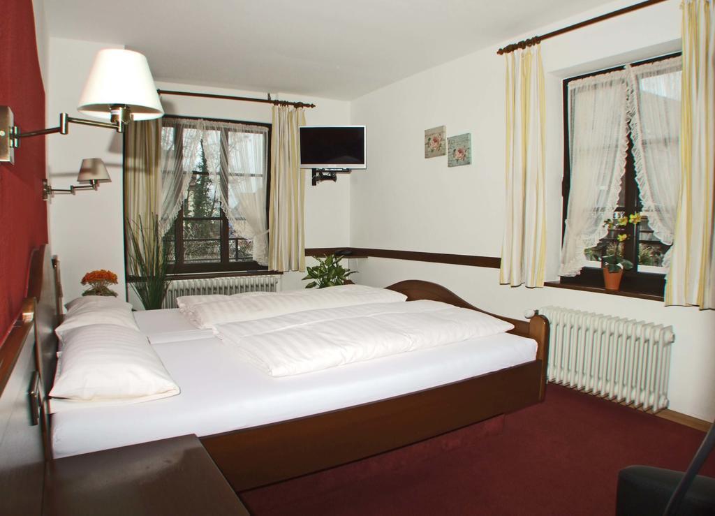 Hotel Beller เคนซิงเงน ภายนอก รูปภาพ
